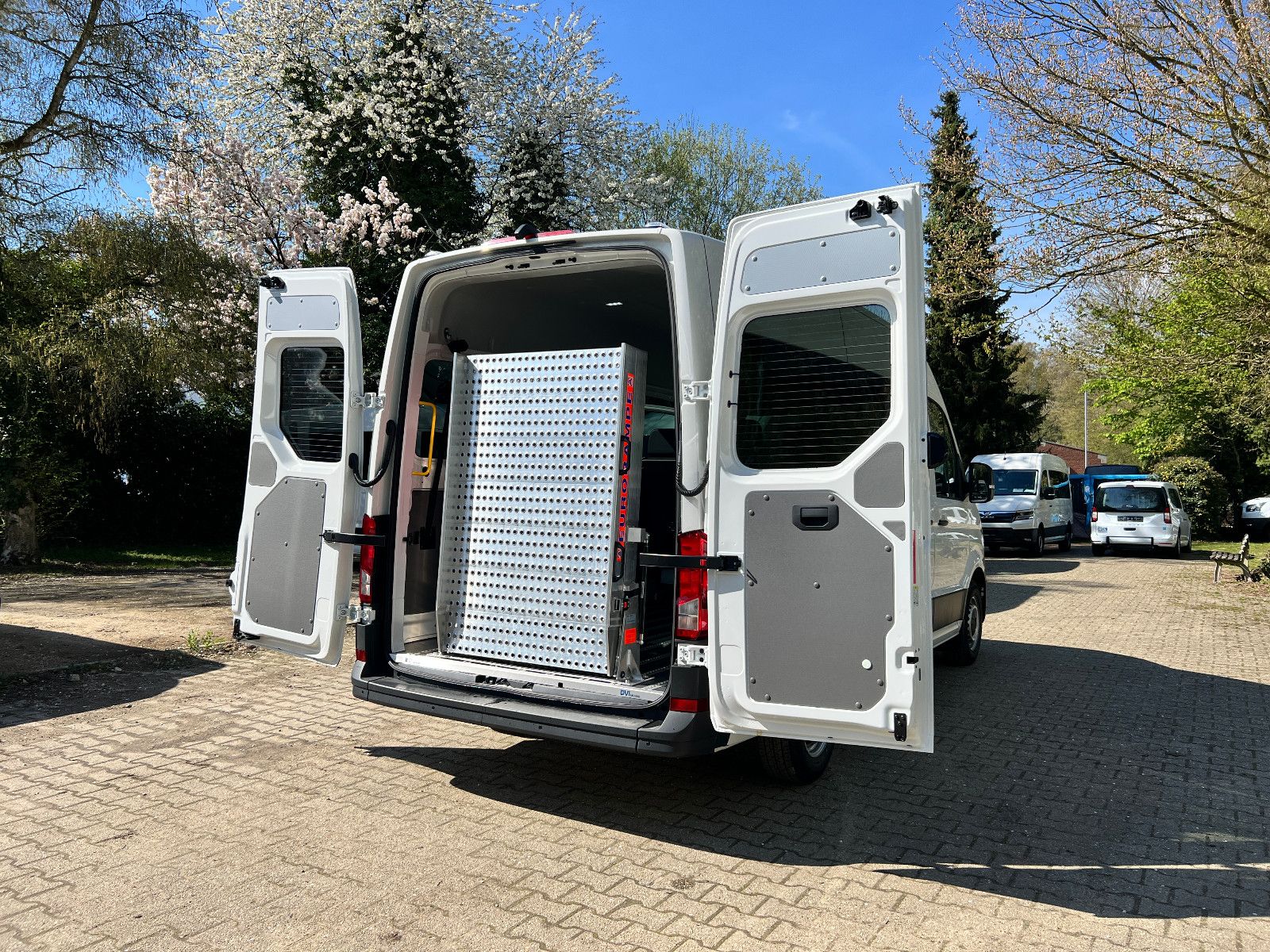 VW Crafter 35 *KMP / BTW* Rollstuhlrampe