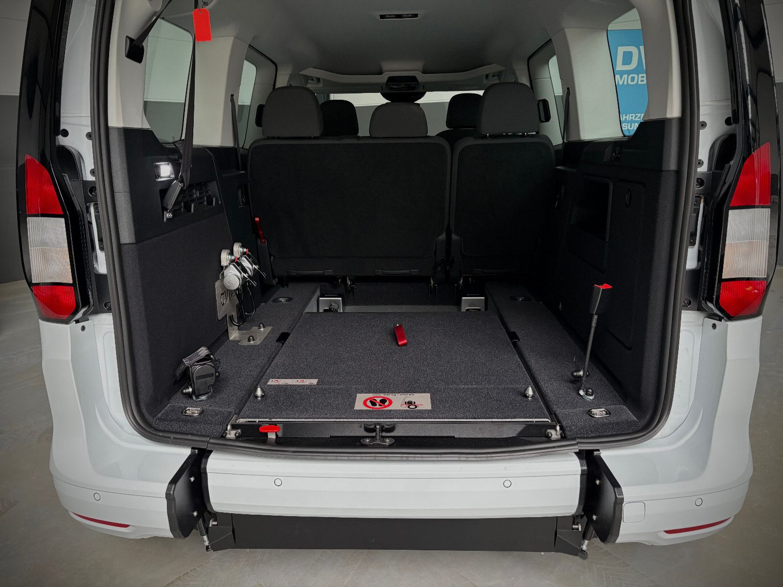 FORD Grand Tourneo Connect Trend *Rollstuhlrampe*