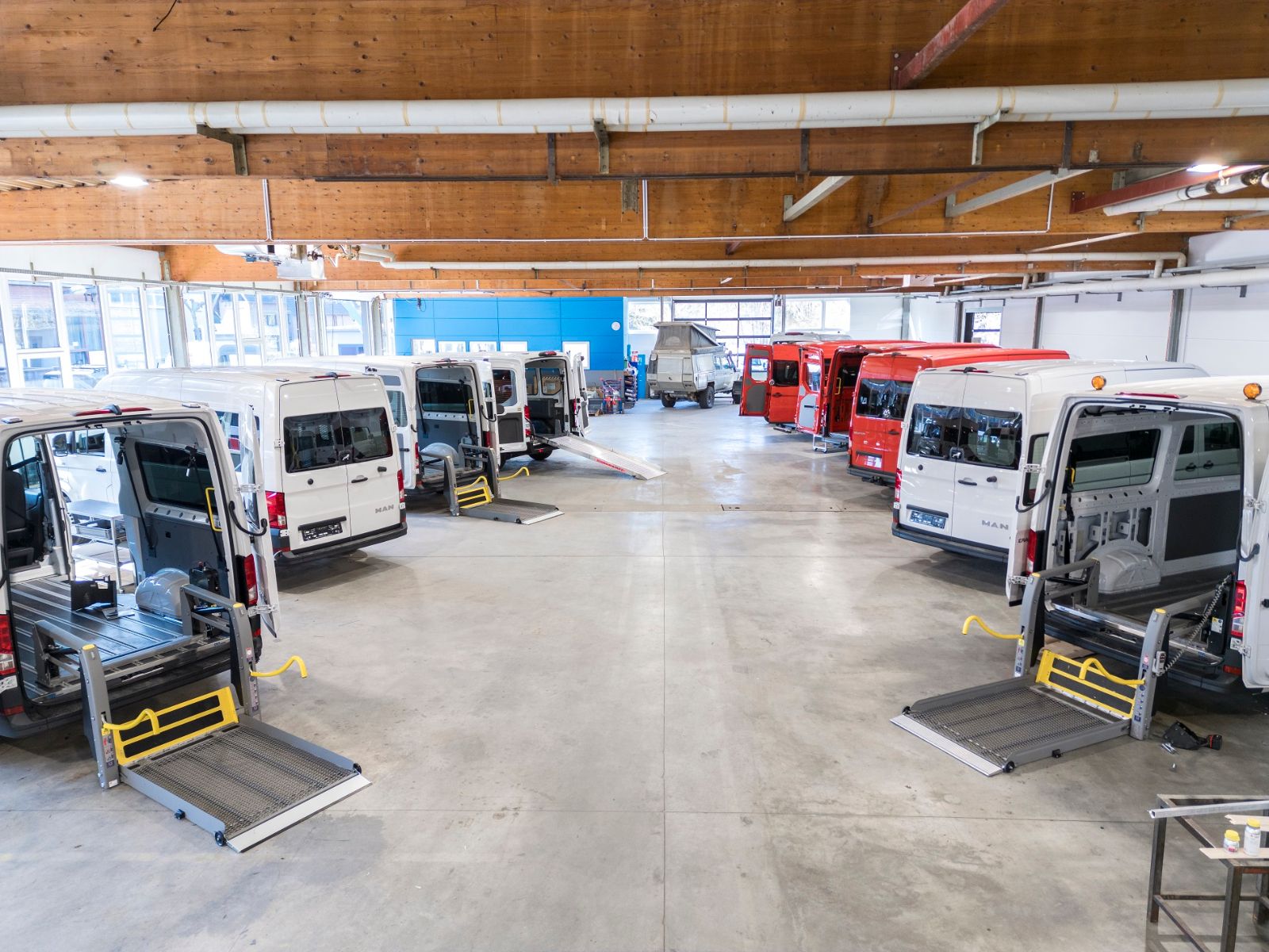 FORD Transit Kombi Trend L3 | Rollstuhllift | Standhz