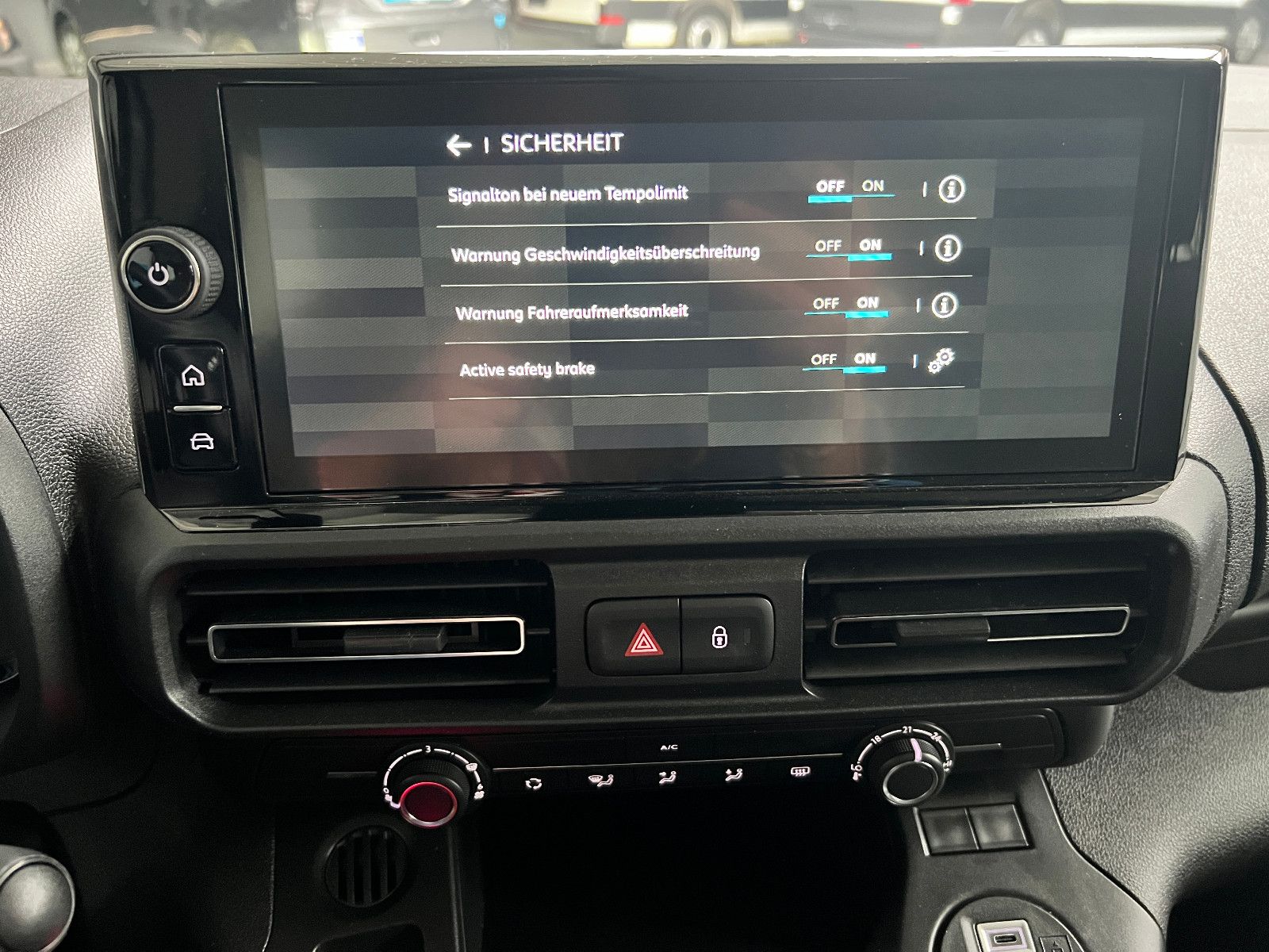 CITROEN Berlingo XL *Rollstuhl* Rampe Behindertengerecht