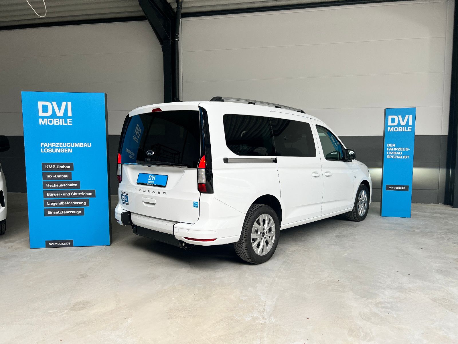 FORD Grand Tourneo Rollstuhl AMF Heckausschnitt