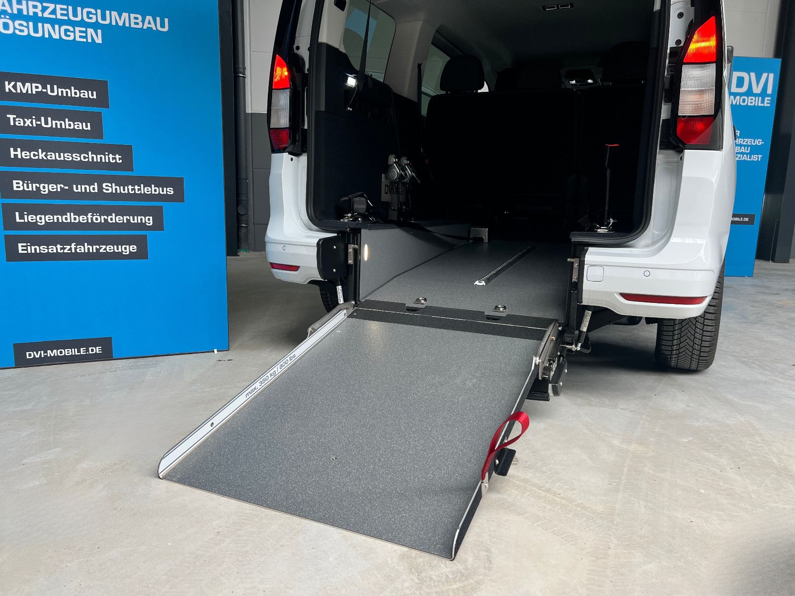 FORD Grand Tourneo Rollstuhl AMF Heckausschnitt