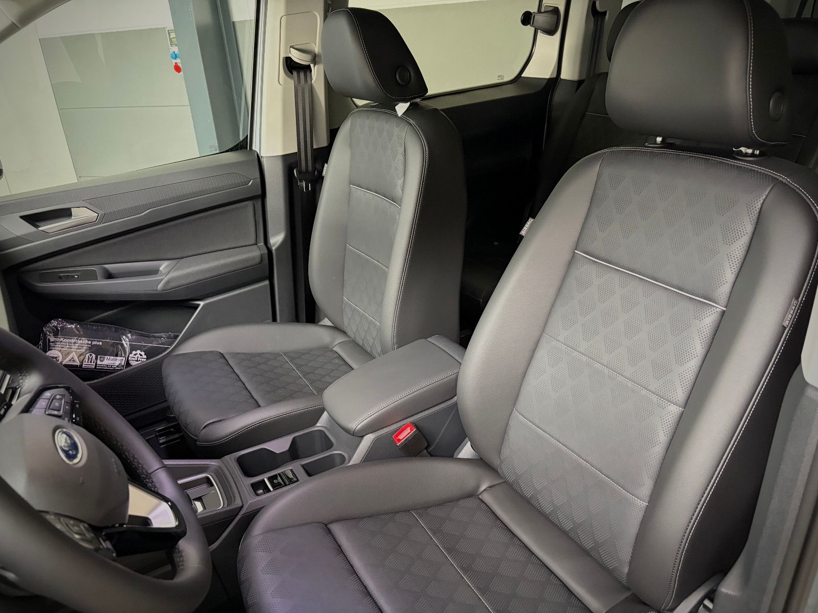 FORD Ford Tourneo Connect Messeangebot *KMP*