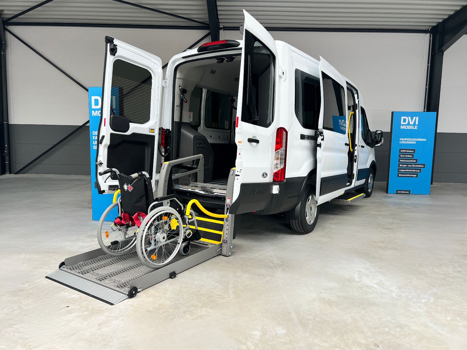 FORD Transit Kombi Trend KMP/BTW Rollstuhllift AMF