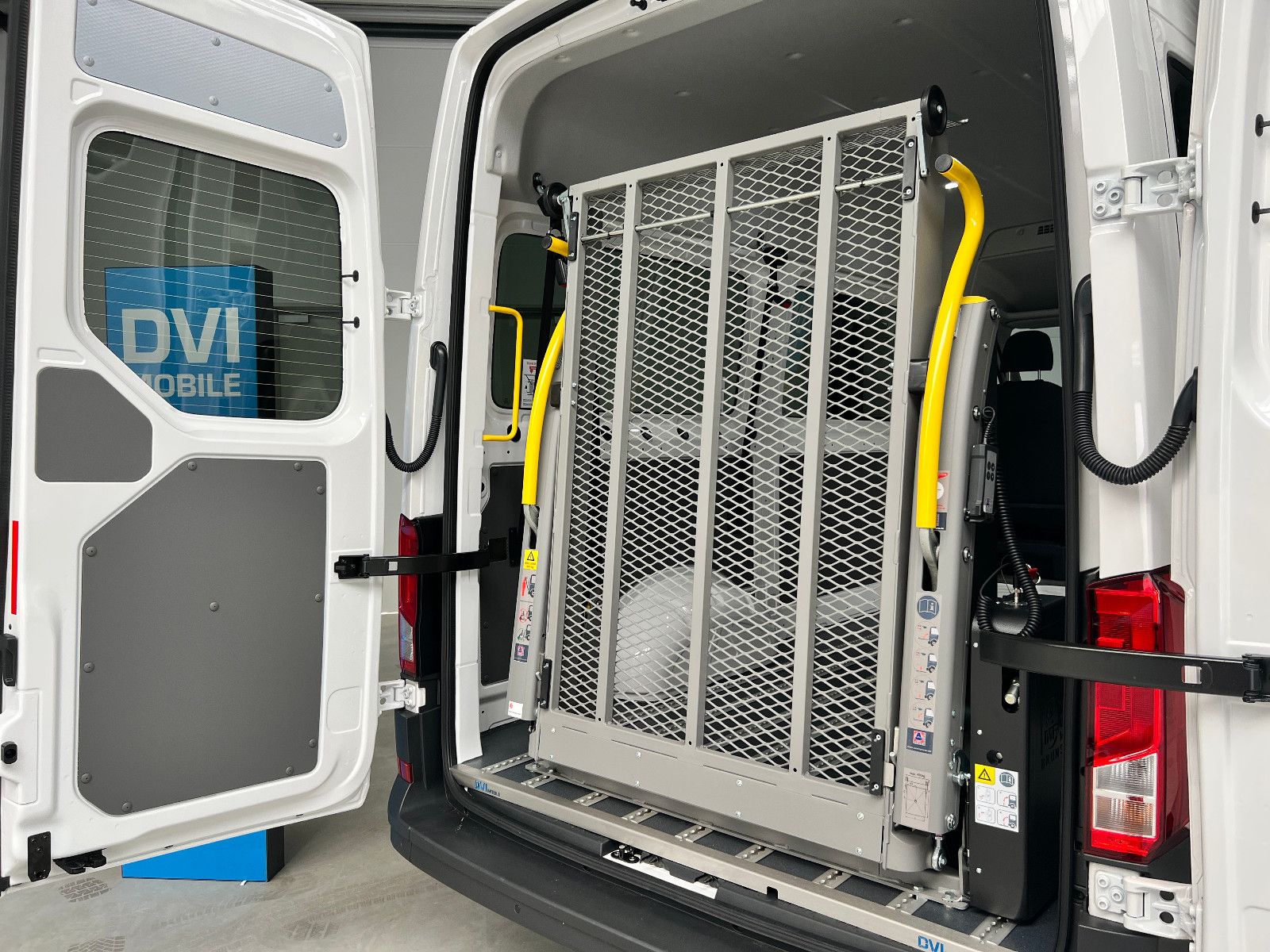 VW Crafter 35 *4 Rollstuhlplätze*