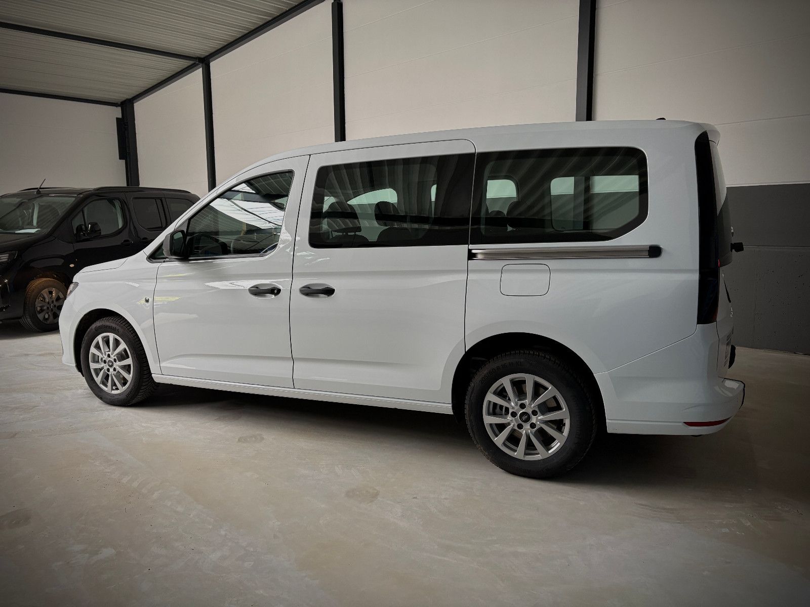 FORD Grand Tourneo Connect Trend *Rollstuhlrampe*