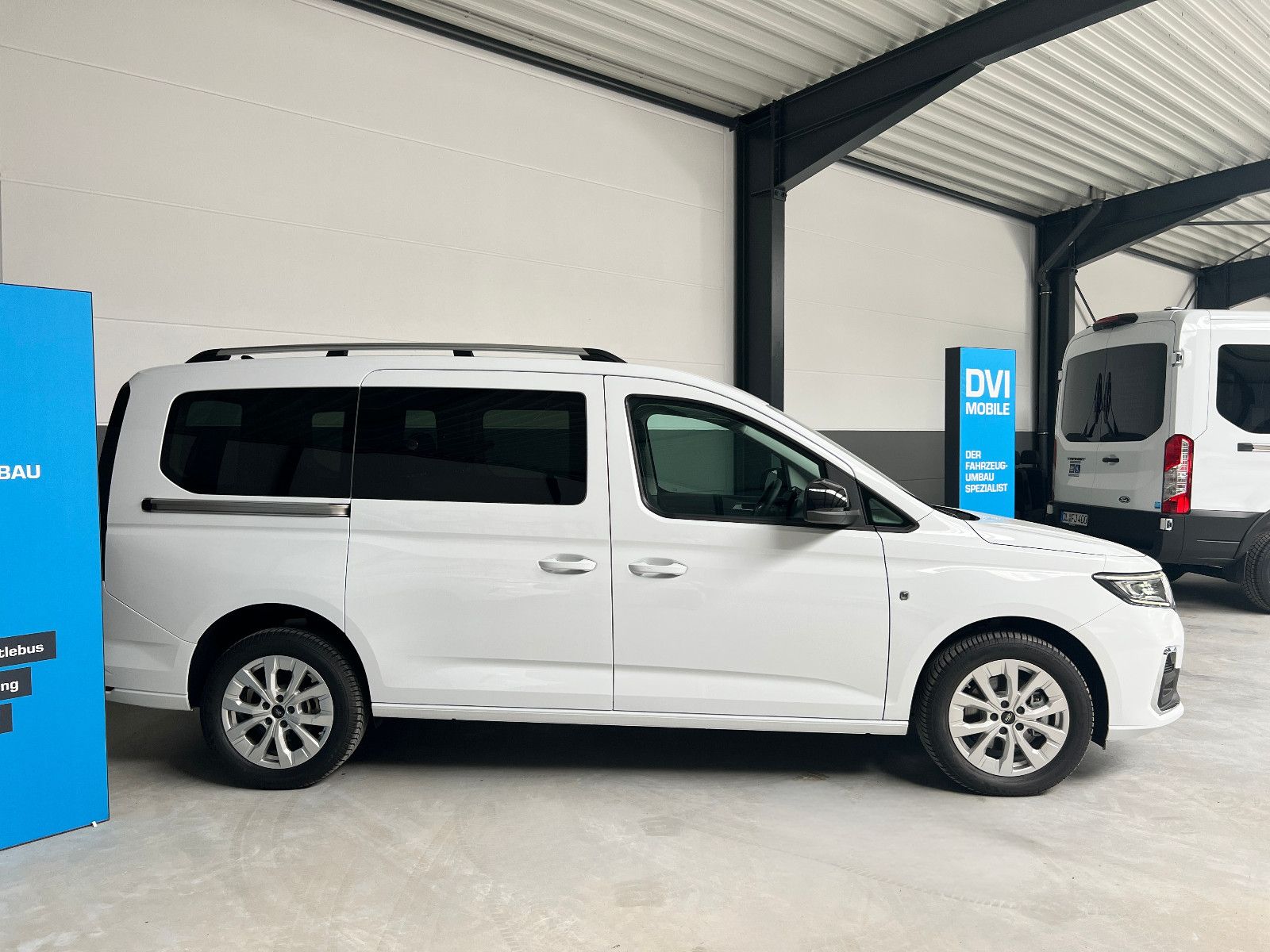 FORD Connect Titanium Rampe Rollstuhltransport