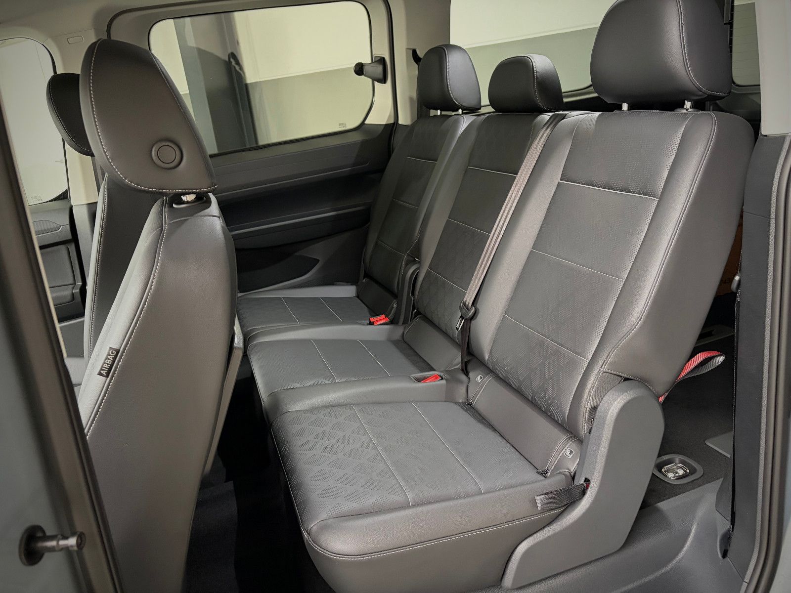 FORD Ford Tourneo Connect Messeangebot *KMP*