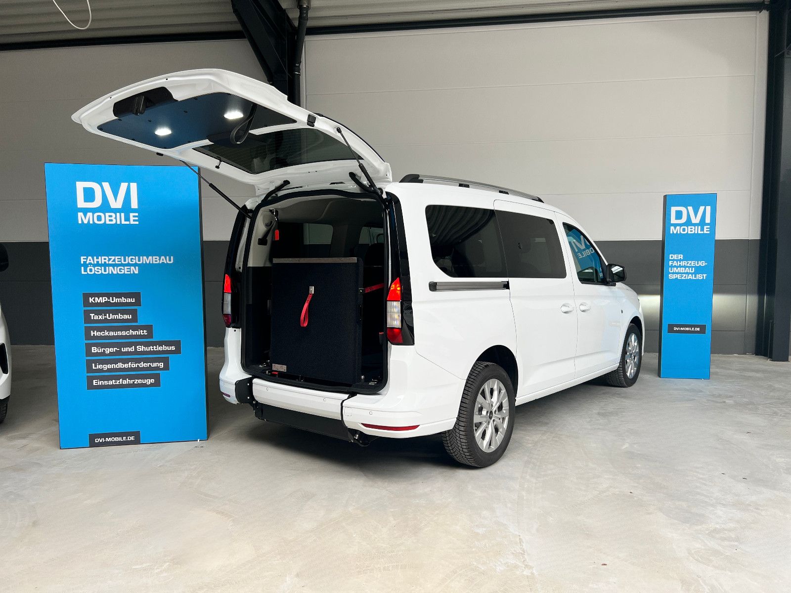 FORD Grand Tourneo Rollstuhl AMF Heckausschnitt