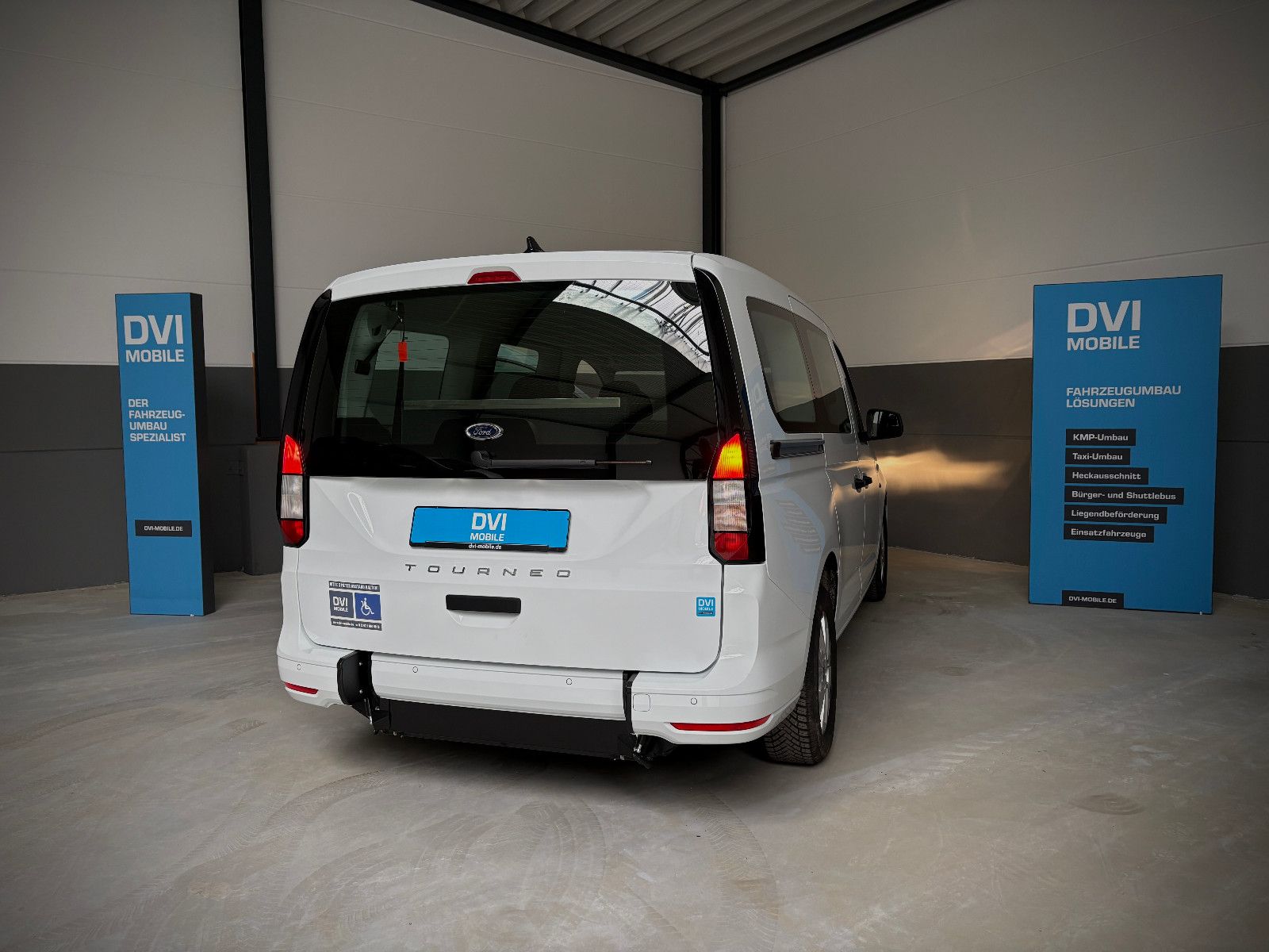 FORD Grand Tourneo Connect Trend *Rollstuhlrampe*