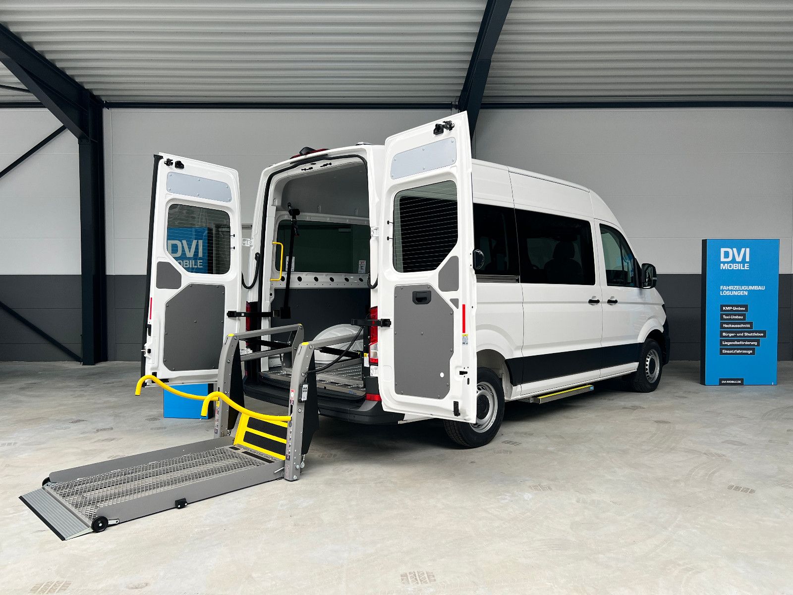 Volkswagen Crafter KMP/BTW Behindertengerecht Rollstuhllift