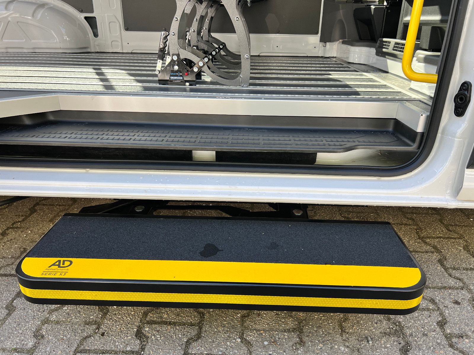 VW Crafter 35 *KMP / BTW* Rollstuhlrampe