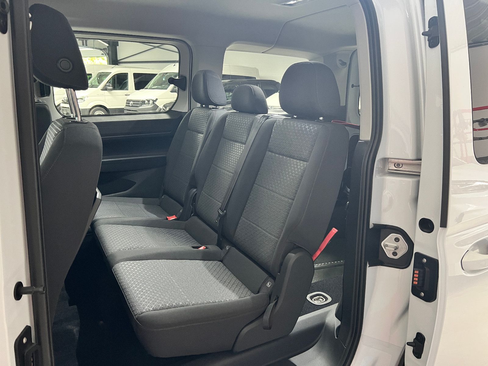 FORD Connect Titanium Rampe Rollstuhltransport