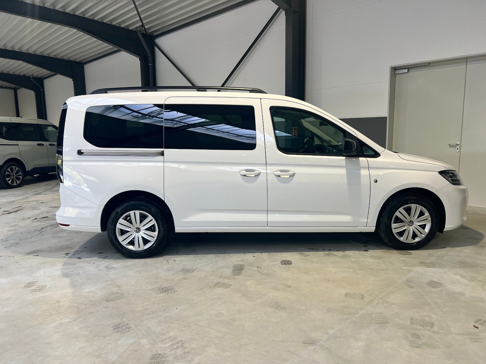 Volkswagen Caddy Maxi Life DSG LED SHZ PrivG