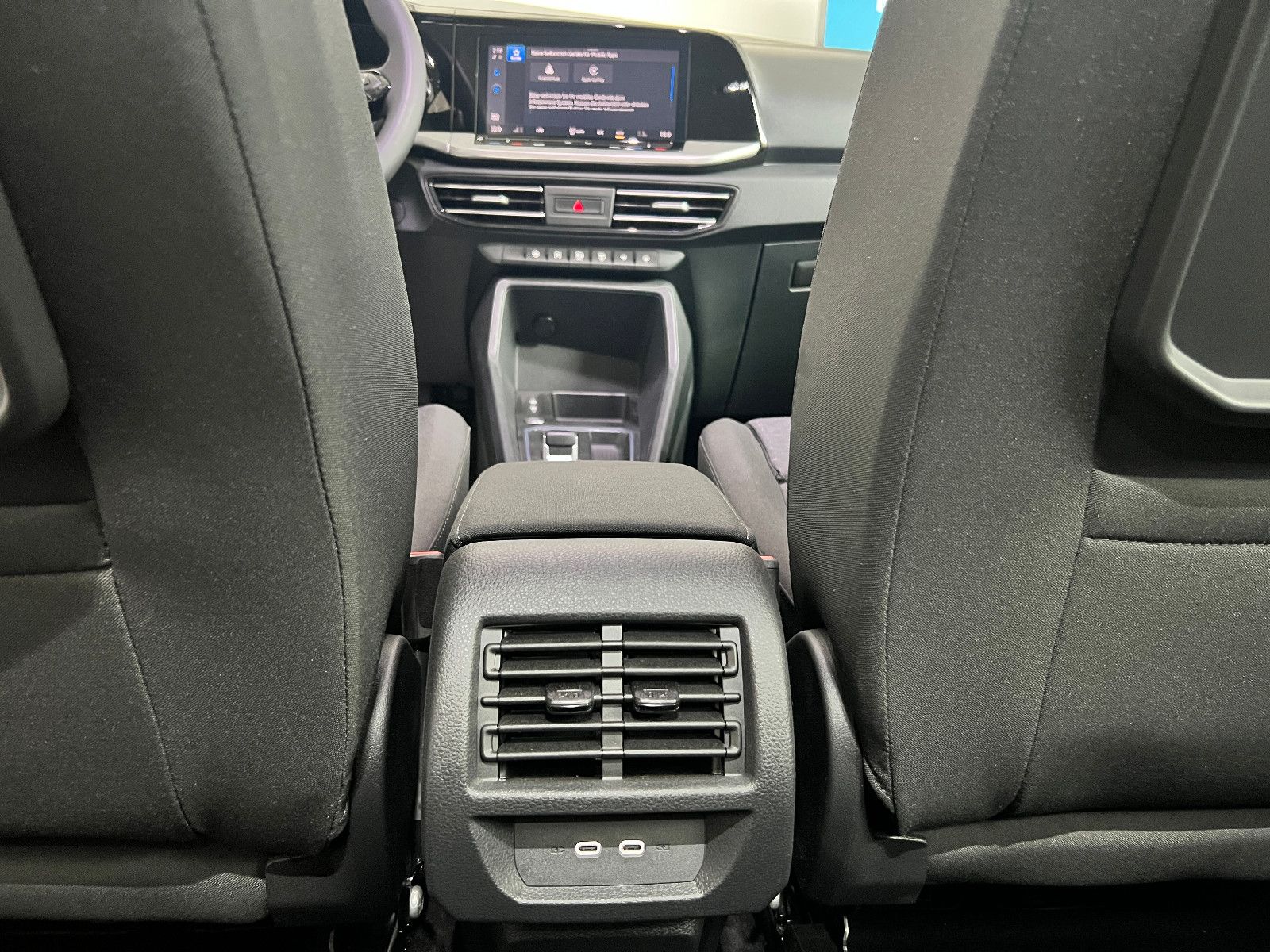 FORD Connect Titanium Rampe Rollstuhltransport