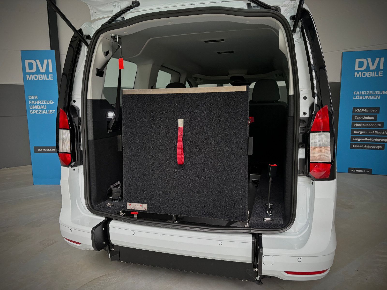 FORD Grand Tourneo Connect Trend *Rollstuhlrampe*